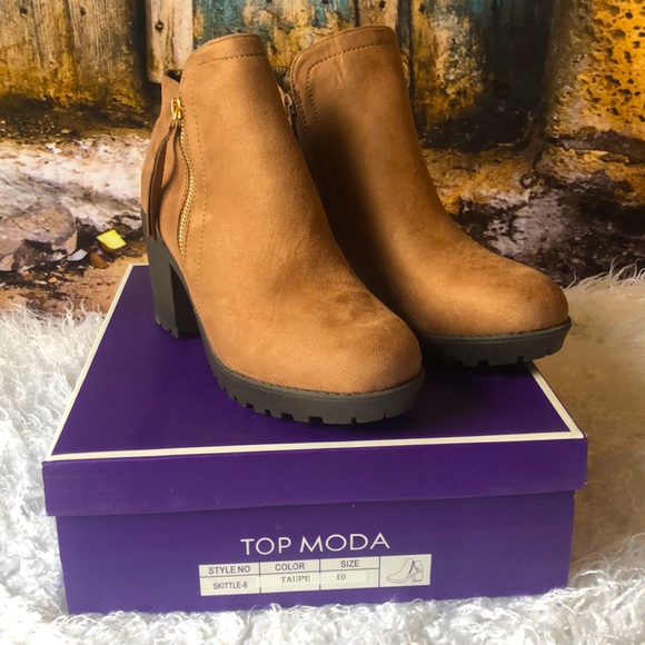 TOP Moda Shoes - 🍂NWT top moda suede taupe bootie with heel